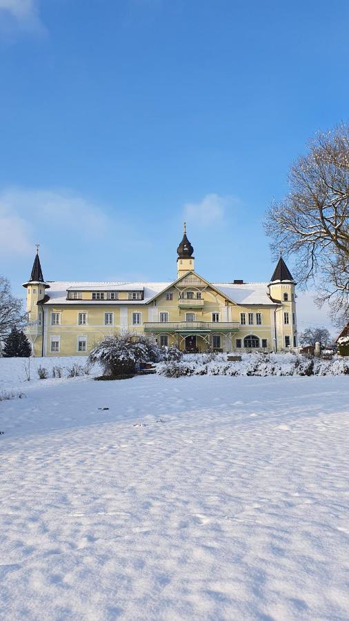 Gaestehaus Gut Frauendorf Windorf  Ngoại thất bức ảnh
