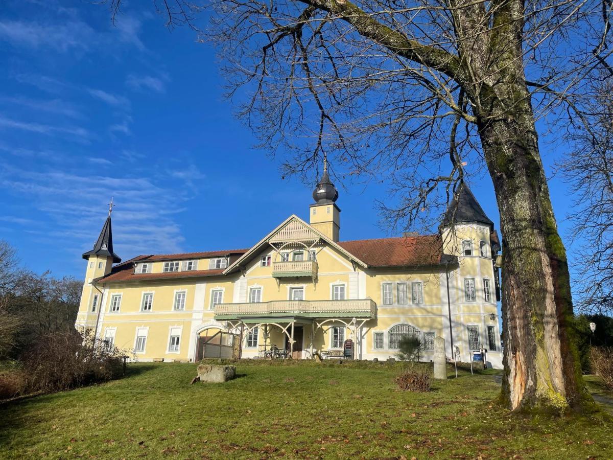 Gaestehaus Gut Frauendorf Windorf  Ngoại thất bức ảnh